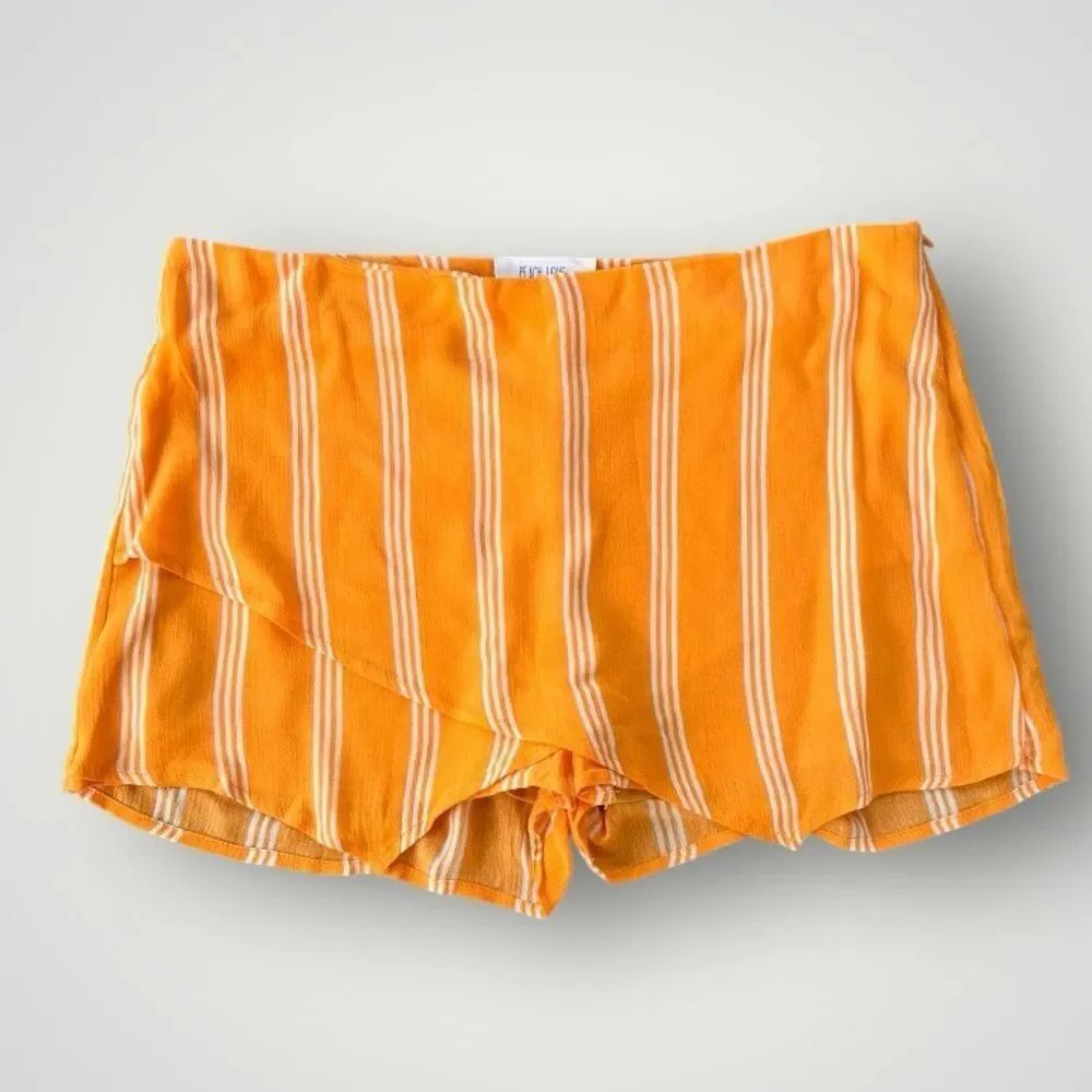 🎉5 for $45🎉 peach love skort shorts size S